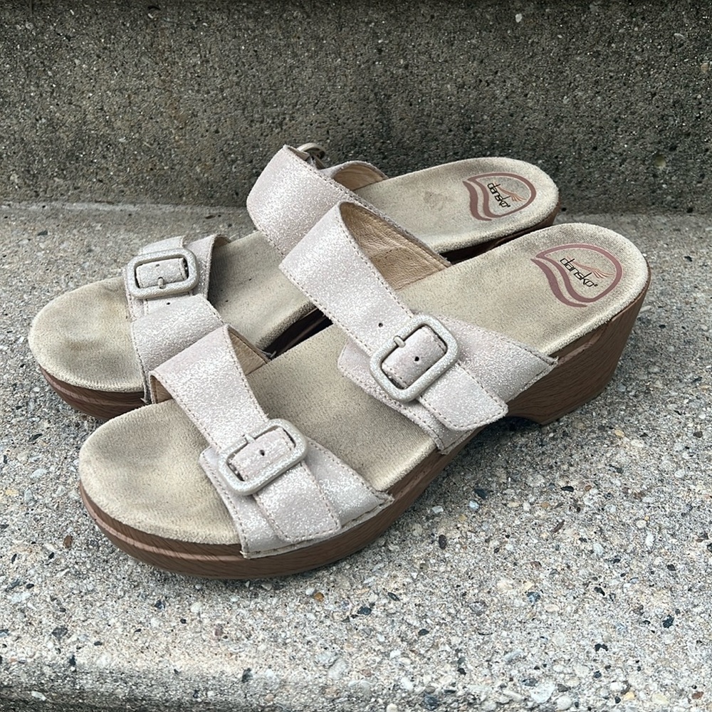 Dansko Sparkly Tan Platform Sandals